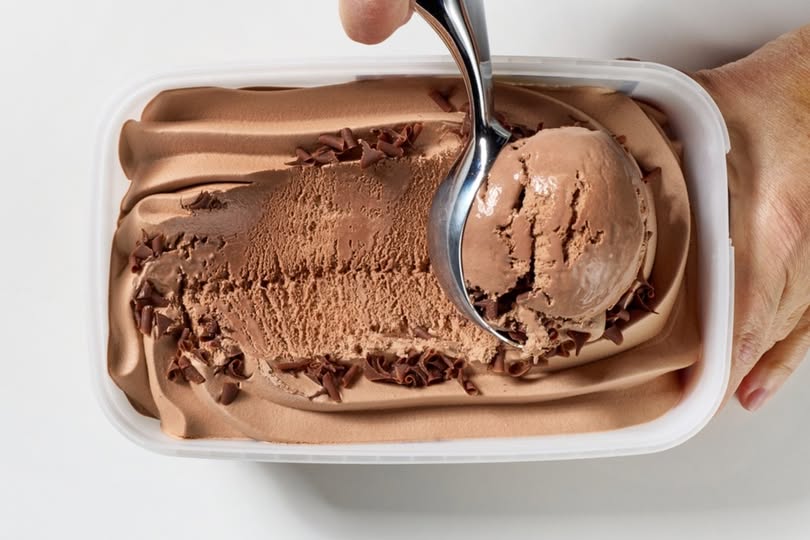 Sivilceye Neden Olan Yiyecekler: Cilt Sağlığınızı Bozan Besinler ve Çözüm Önerileri