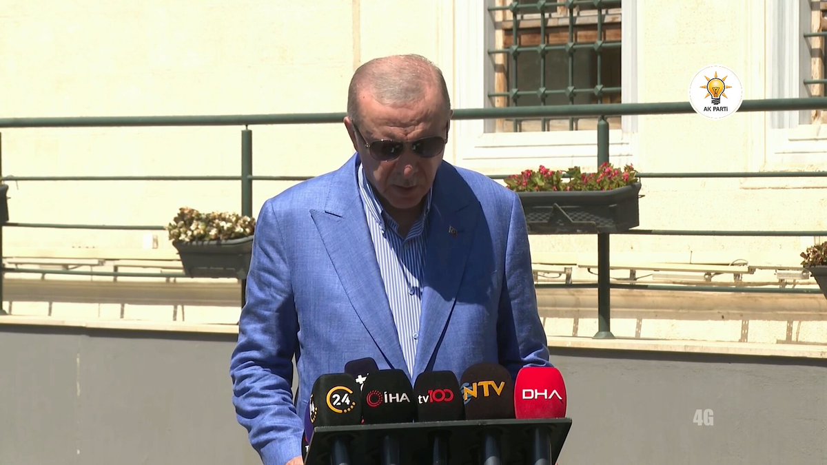 Türkiye'de Yangın Söndürme Çalışmaları Devam Ediyor: 6 Bin Araç ve 25 Bin Personel Görev Alıyor