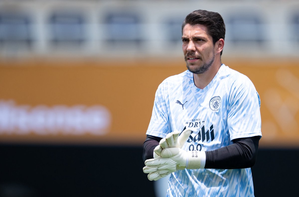 Fenerbahçe, Manchester City Kalecisi Stefan Ortega ile Görüşüyor