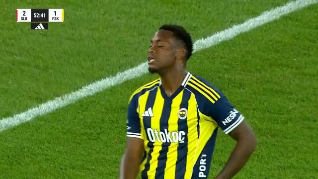 Fenerbahçe Hazırlık Maçında Benfica'ya Mağlup Oldu
