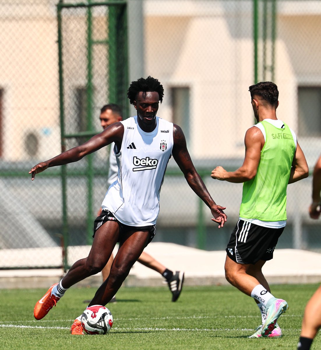 Beşiktaş, Shakhtar Donetsk Rövanş Maçına Hazırlıklara Başladı