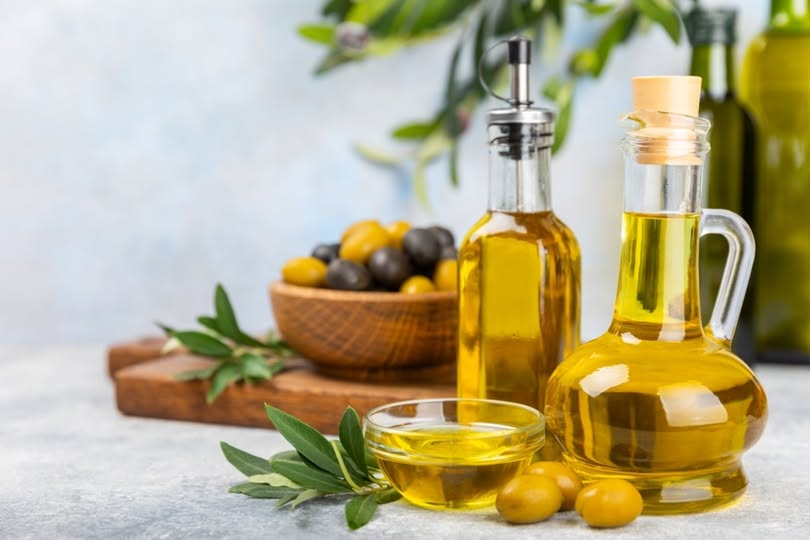 Soğuk Sıkım Zeytinyağı: Faydaları, Kullanım Alanları ve Bilmeniz Gerekenler