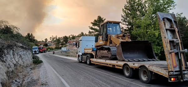 İzmit Belediyesi, Bursa'daki Yangınlara Müdahale Desteğini Sürdürüyor