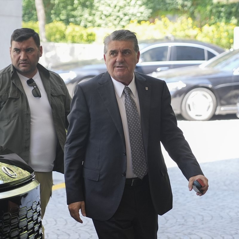 Beşiktaş Yönetimine Açık Uyarı: Ültimatom Verilemez