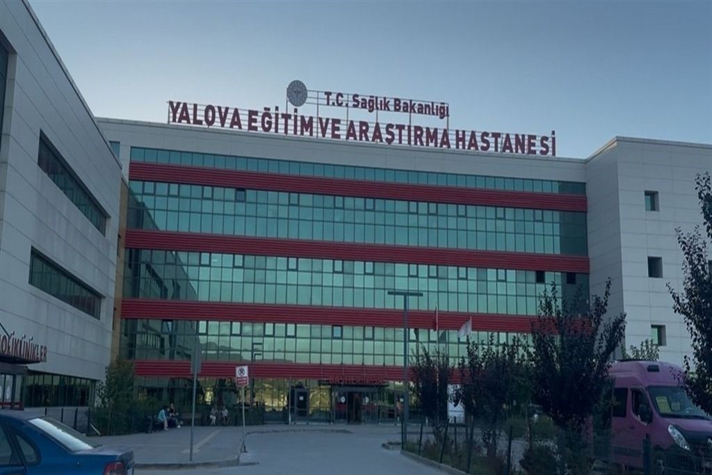 Yalova'da Toplu Yemek Zehirlenmesi: 45 İşçi Hastanelere Kaldırıldı