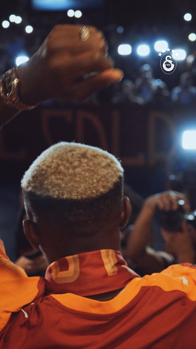 Galatasaray, Victor Osimhen'e Destek Veriyor