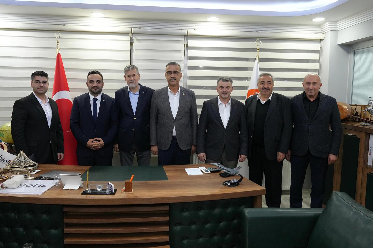 BiOfis Karasu Fabrikasında 6. Yıl Dönümü KutlamasıÜst Düzey Heyetten Ziyaret: Milletvekili Bayraktar ve Yerel Yönetimden Tam Destek