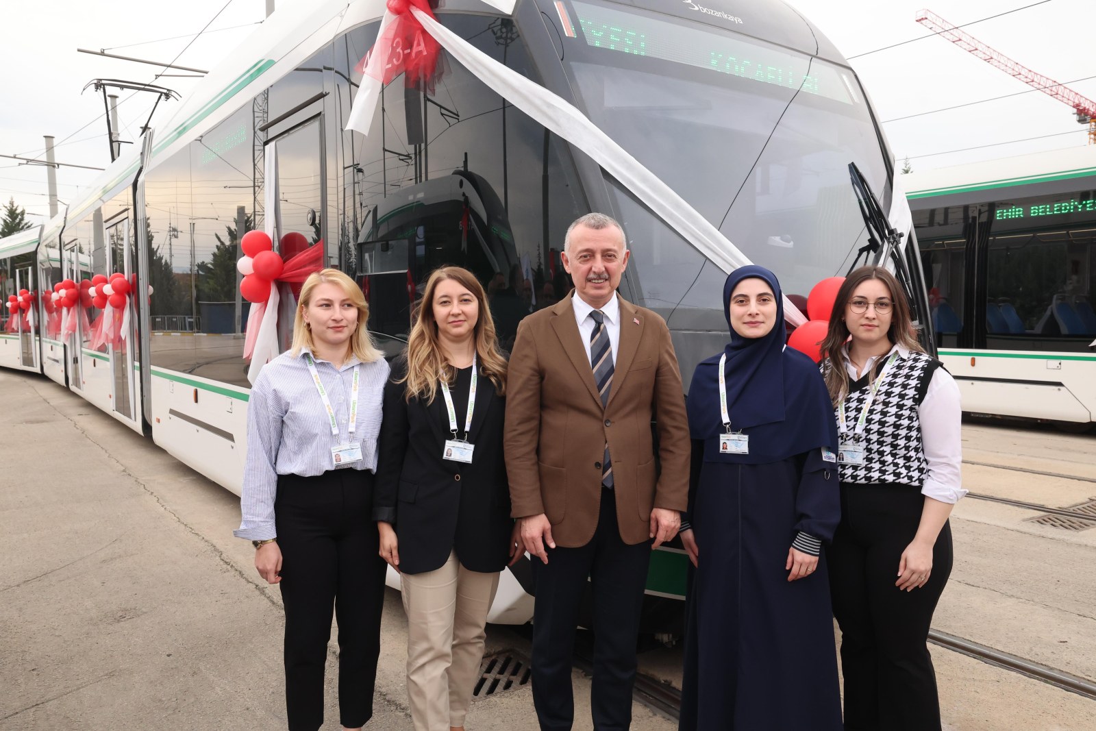 Başkan Büyükakın’dan Kadınlara Çağrı: “Vatman veya Şoför Olmak İsteyen Herkese Kapımız Açık”