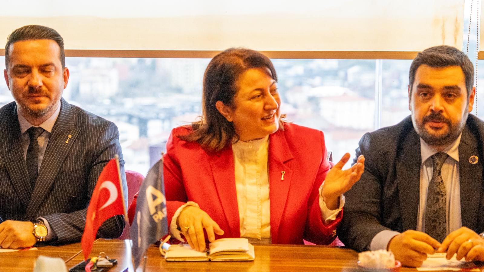 Üsküdar’ın Geleceği Sahada Şekillenecek: Anahtar Parti’den Muhtarlarla Kapsamlı İstişare