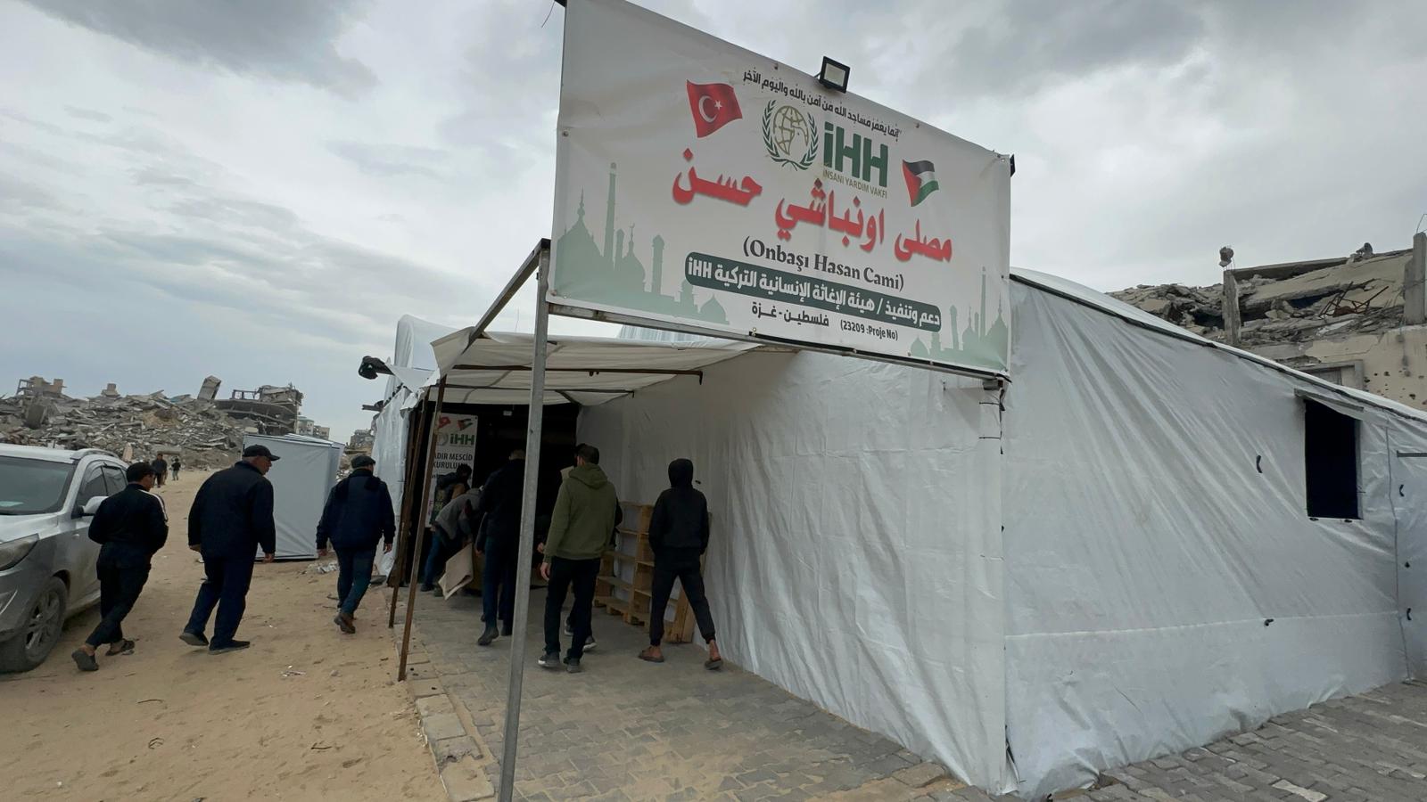 Gazze’de Ramazan’a Çadır Cami: İsrail Yıktı, Kocaeli Büyükşehir Kurdu