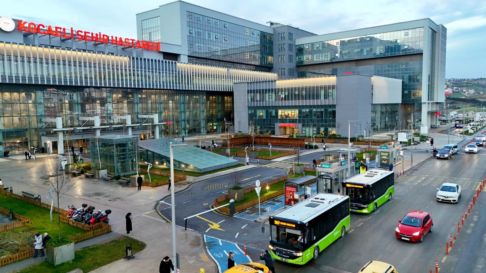Kocaeli Şehir Hastanesi’ne Nasıl Gidilir? 12 İlçeden Direkt Otobüs Seferleri Başladı