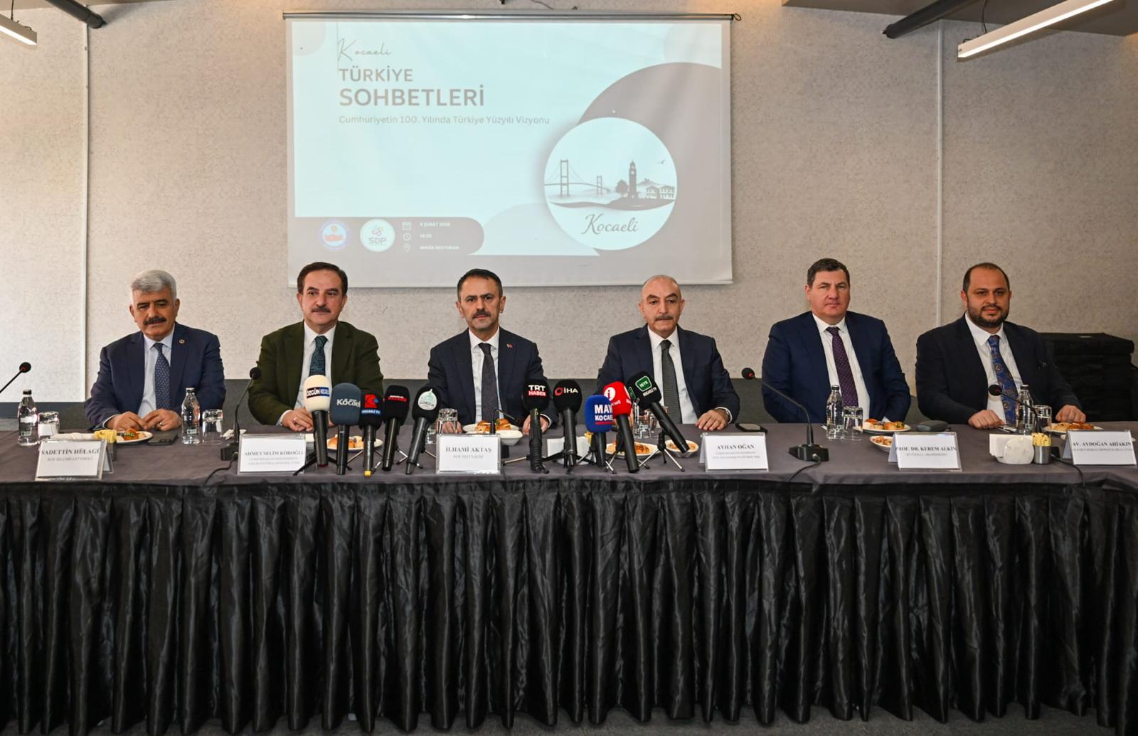 Türkiye Sohbetleri Kocaeli’de Gerçekleştirildi: Türkiye Yüzyılı Vizyonu Masaya Yatırıldı