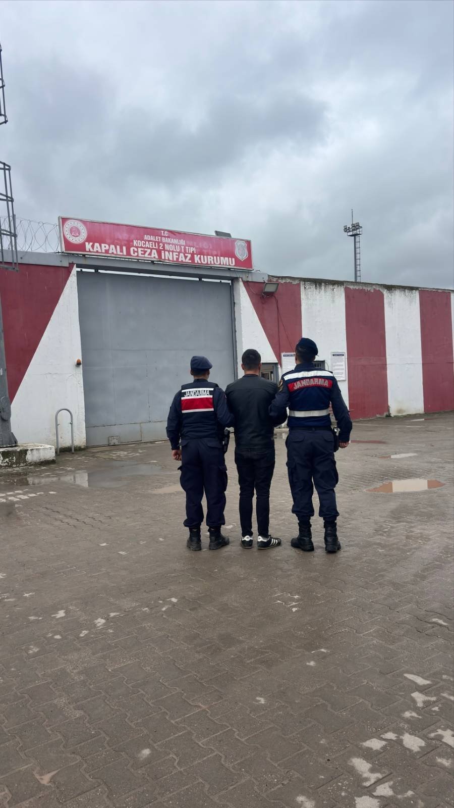 Kocaeli’de “Kasten Öldürme” Suçundan Aranan Şahıs JASAT Operasyonuyla Yakalandı