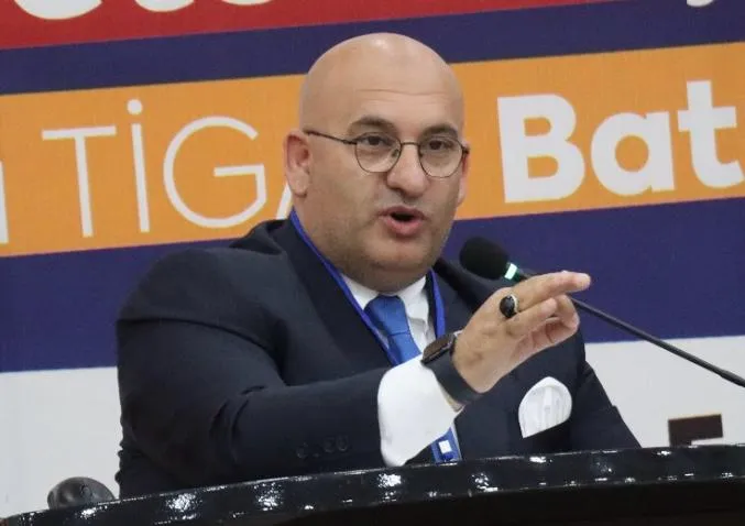 Konak Belediyesi’nin 5.3 Milyonluk Skandalı: Yerel Basın Susturulurken Sanatçılara Milyonlarca Lira Akıyor