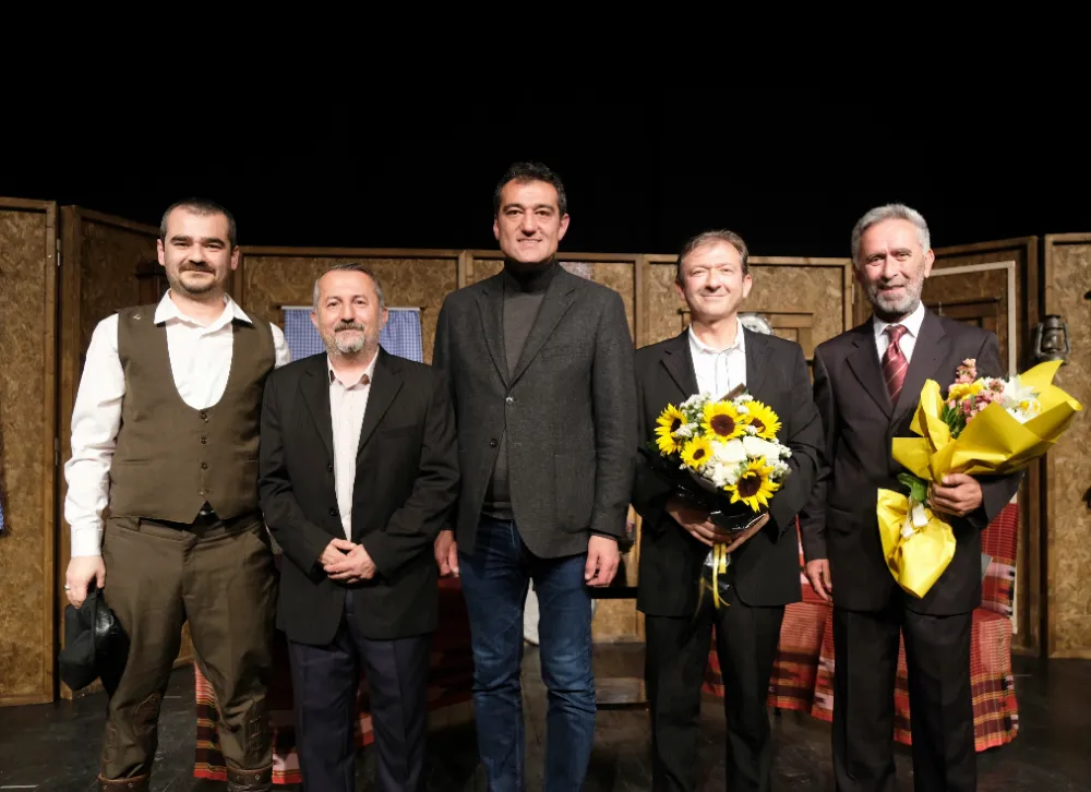 12 GÜN BOYUNCA KEYİFLE İZLENEN TİYATRO FESTİVALİ SONA ERDİ