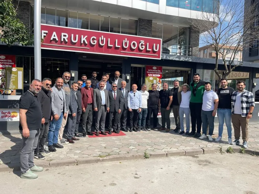 Gebze Ticaret Odası Başkanı Abdurrahman Aslantaş'a Sürpriz Doğum Günü Kutlaması