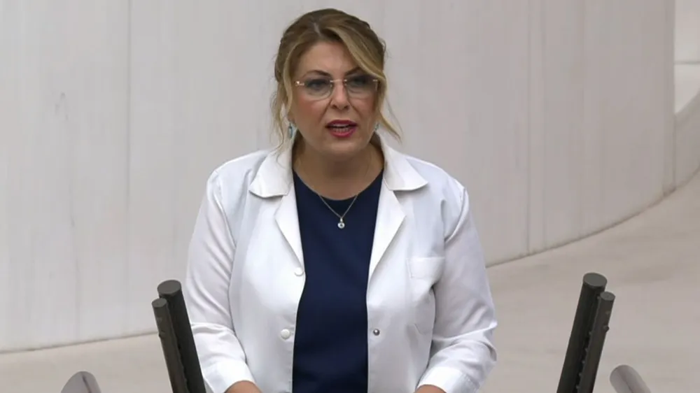 CHP’Lİ GEZMİŞ ORDU-GİRESUN HAVALİMANI’NIN KAPATILMA KARARINI MECLİS GÜNDEMİNE TAŞIDI