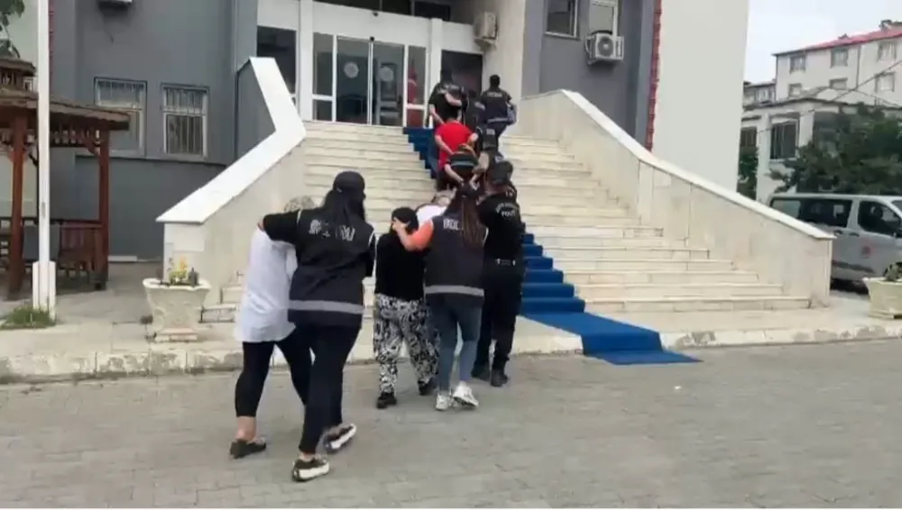 Iğdır Cumhuriyet Başsavcılığı’nın yürüttüğü soruşturma kapsamında rüşvet, fuhuş ve uyuşturucu suçlarına karıştığı tespit edilen: 9 Kişi Tutuklandı